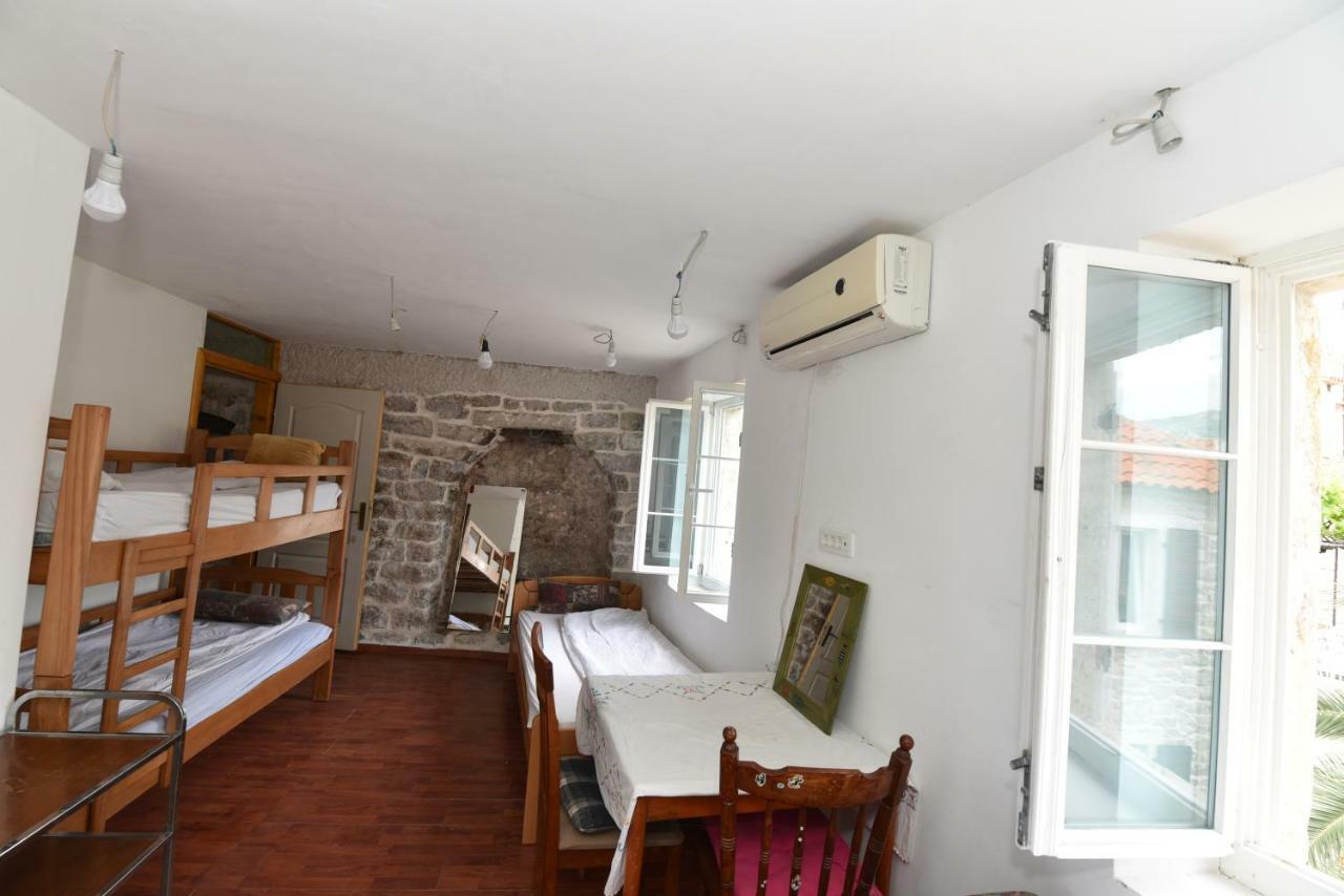 Hostel Michel Budva Exterior foto
